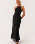 Elegant White Maxi Dress with Halter Neck and Open Back – Flattering Long Dress for Women