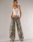 Low Waist Camo Cargo Pants for Women – Relaxed Fit Wide Legs, Trendy Urban Style