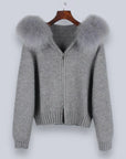 Variant image for Stylish Women's Jacket with Removable Faux Fur Hood - Warm Winter Coat for Women, Versatile Outerwear in Multiple Colors-4