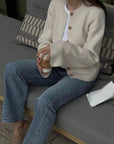 Elegant Women's Cardigan Sweater in Soft Fabric – Versatile Long White Cardigan for Layering
