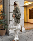 Oversized Cardigan Sweater for Women with Gold Details – Soft, Cozy Layering Piece in Trendy Autumn Colors