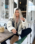 Oversized Teddy Coat for Women - Soft and Cozy Winter Coat in Beige and Black, Perfect for Autumn and Chilly Days