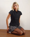 Elegant White Blouse with Classic Fit, Versatile Design, and Modern Details – Perfect for Office or Casual Wear