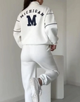 Oversized Tracksuit Set with High-Neck Sweater and Elastic Waist Pants – Comfortable and Trendy Casual Wear