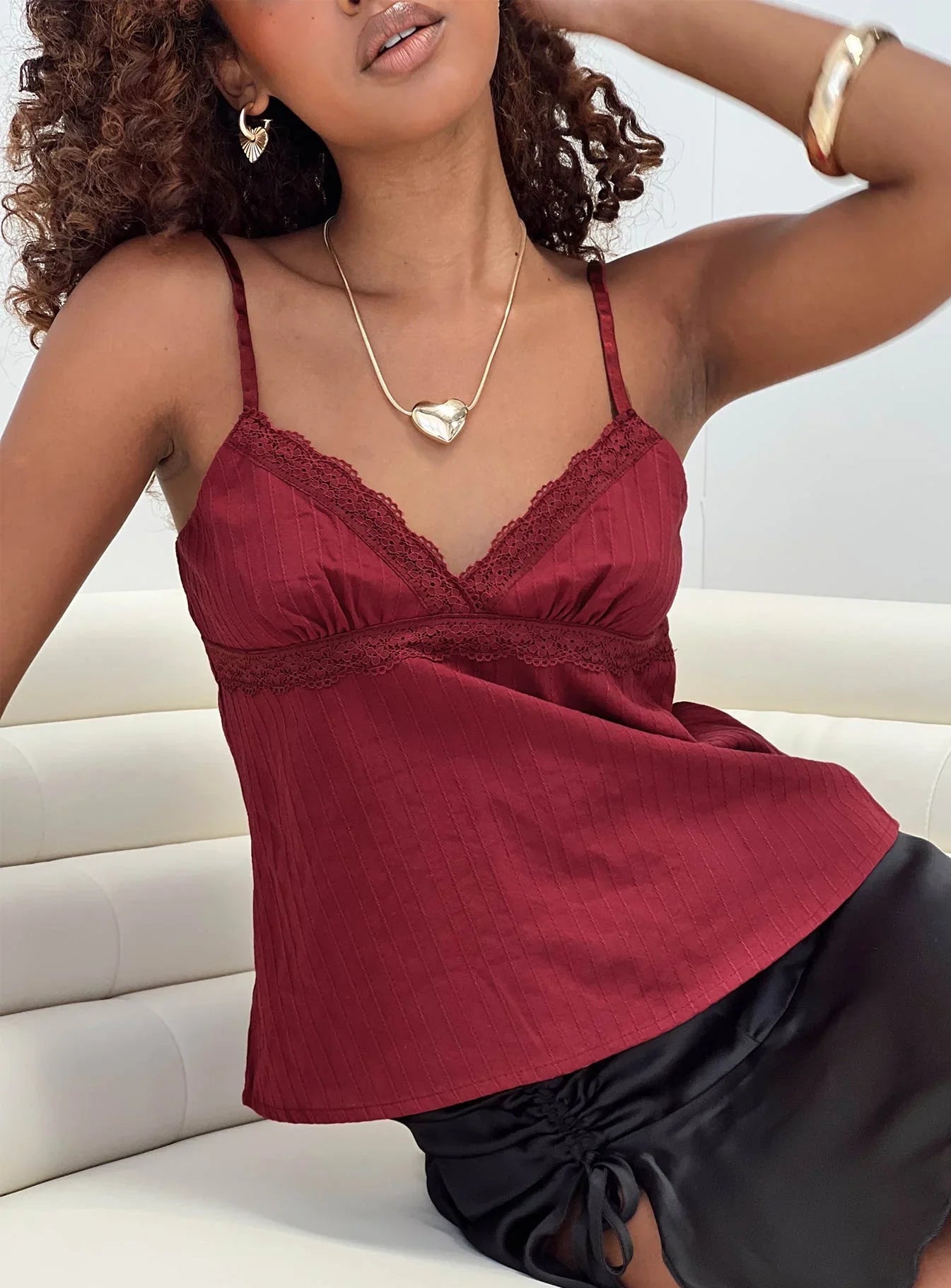 Variant image for Elegant Women's V-Neck Tank Top with Lace Details – Adjustable Spaghetti Straps, Perfect for Going Out-7