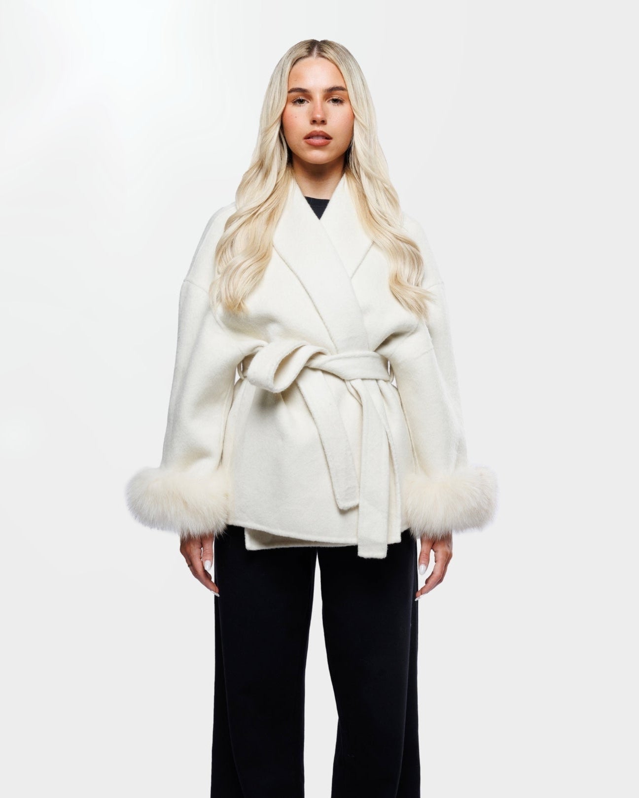 Variant image for Luxurious Winter Coat for Women with Faux Fur Details – Elegant and Warm Outerwear-1