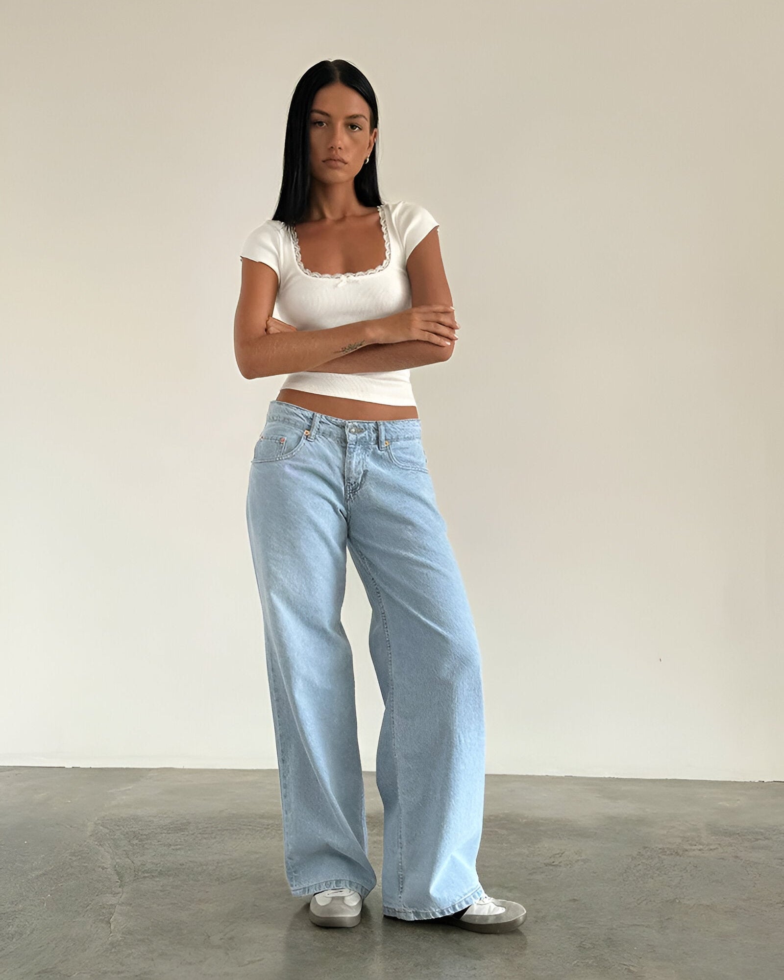 Variant image for Low Rise Women's Black Jeans – Comfortable Stretch Denim with Flattering Fit-1